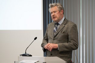 Peter Krahl from the German Ministry for Economic Cooperation and Development addressing the audience