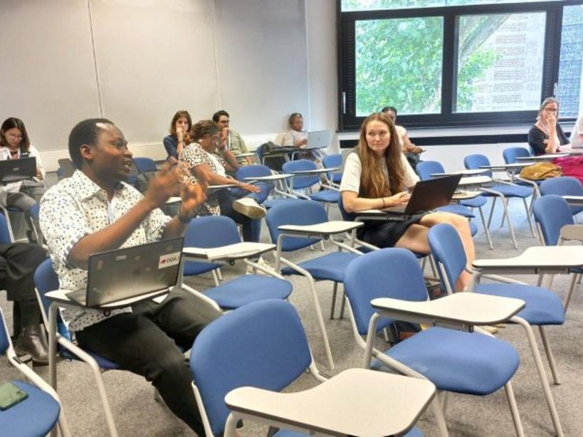 Discussion at EADI/IOB Conference, Antwerp, June/July 2026